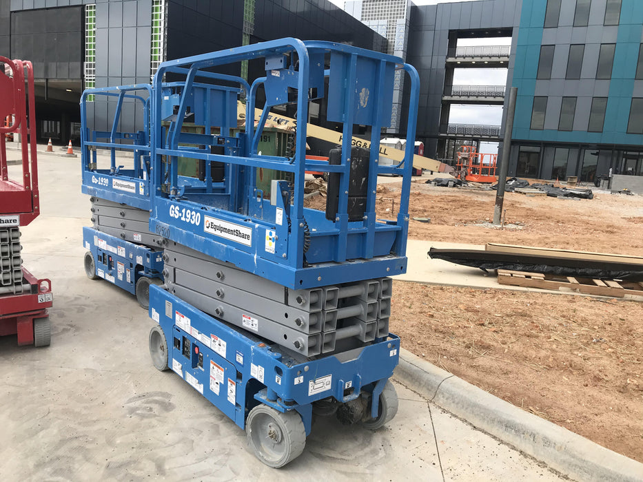 2020 Genie GS-1930 Solid Non Marking Tires, Beacon, Folding rails with half height swing gate