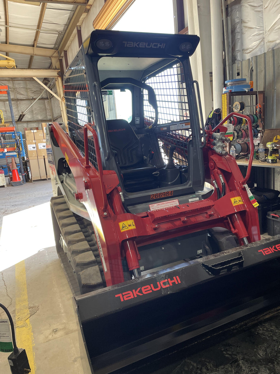 2022 TAKEUCHI TL8R2-R