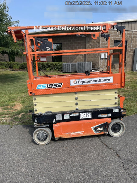 2021 JLG ES1932