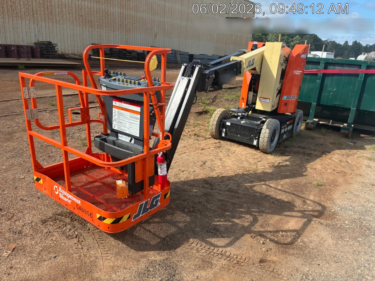 2025 JLG E300AJP
