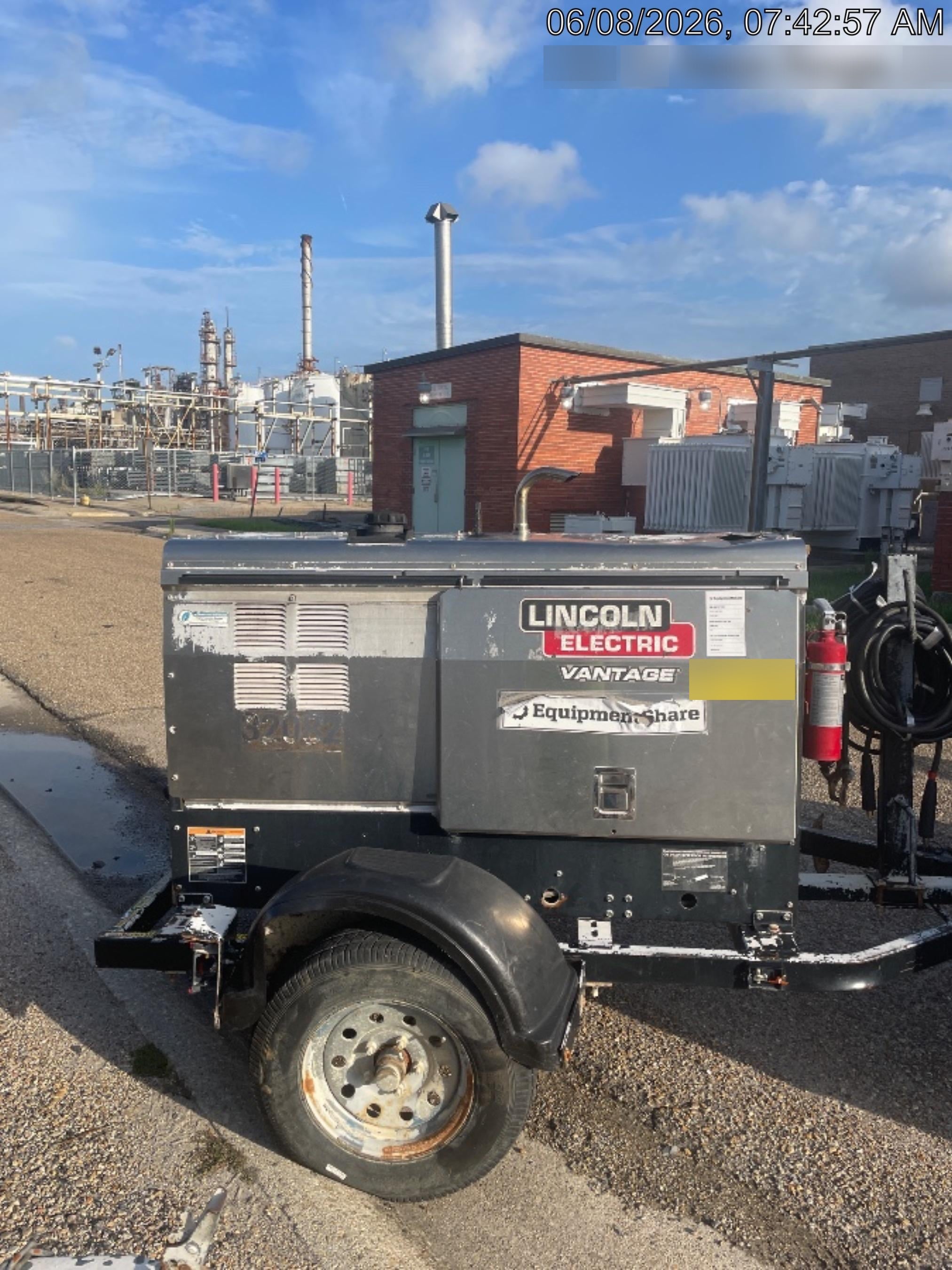 2019 Lincoln Electric Vantage 322 Welder Ready-Pak 3, Two wheel trailer, Fender and Light kit, Cable Rack