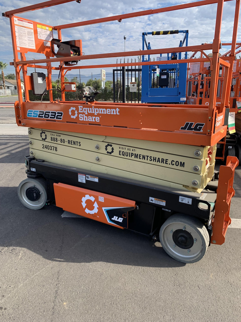 2022 JLG ES2632