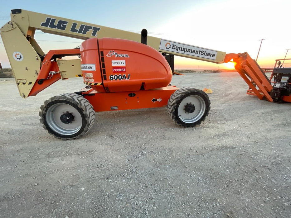2021 JLG 600AJ