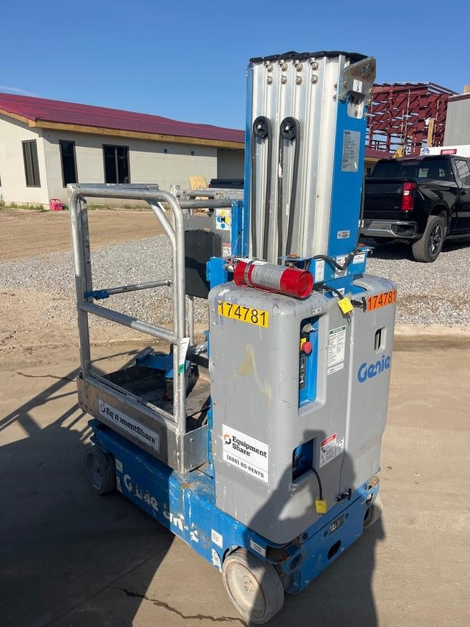 2021 GENIE GR-20
