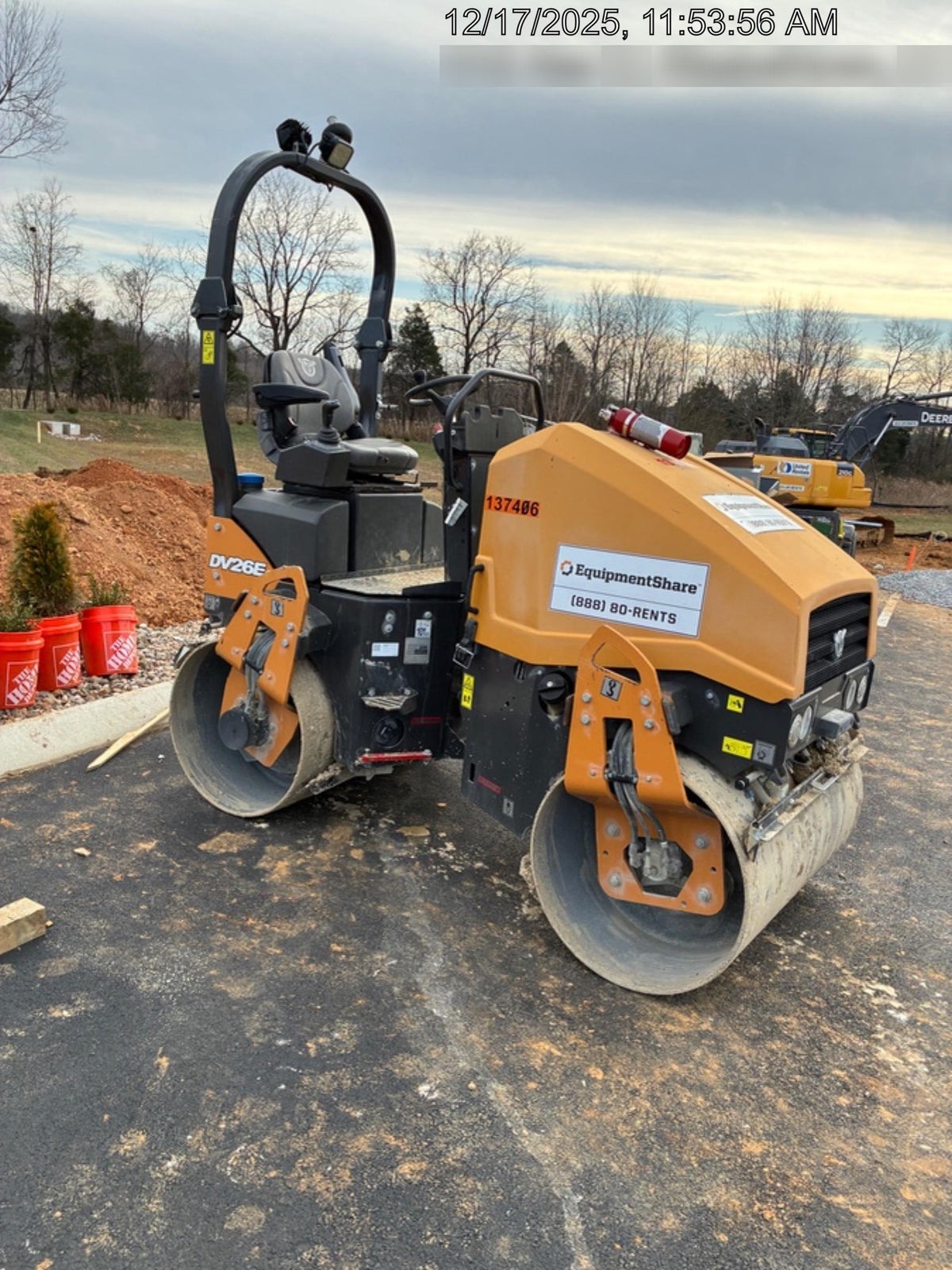 2021 CASE DV26E