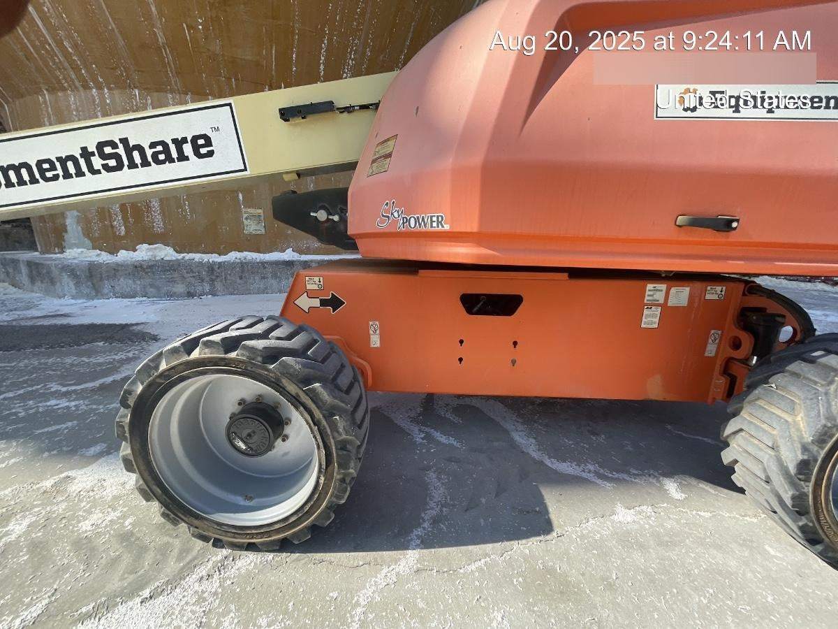 2021 JLG 660SJ