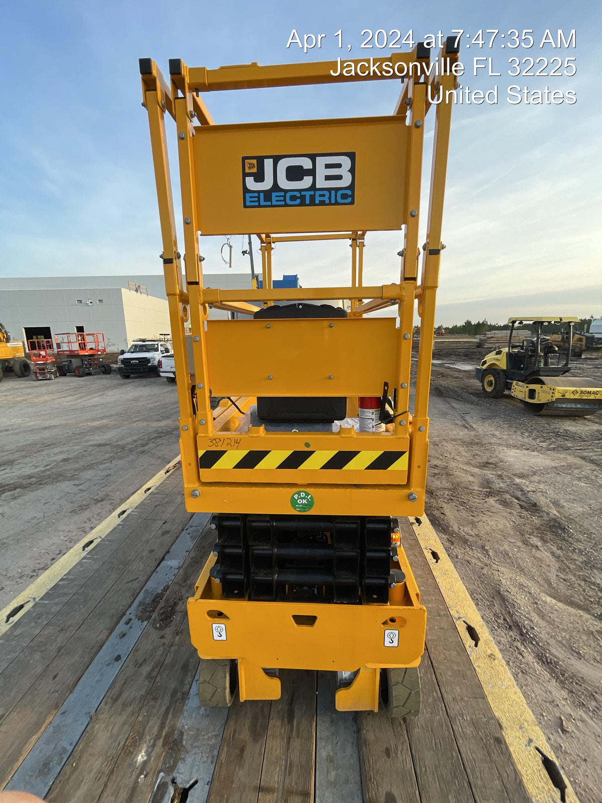 2024 JCB S1932E