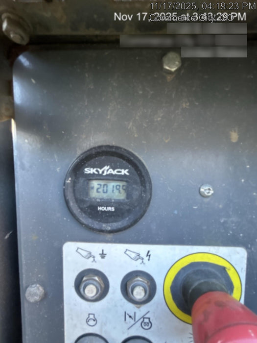 2017 SKYJACK SJ6832 RT