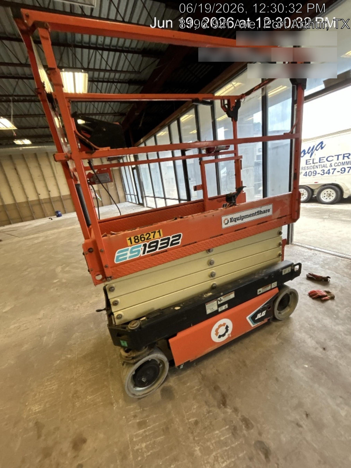 2021 JLG ES1932