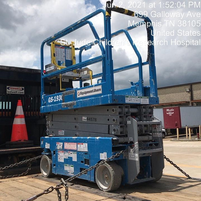 2019 Genie GS-1930 Fixed rails with chain Entry