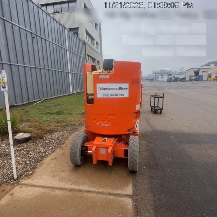 2019 JLG E300AJP
