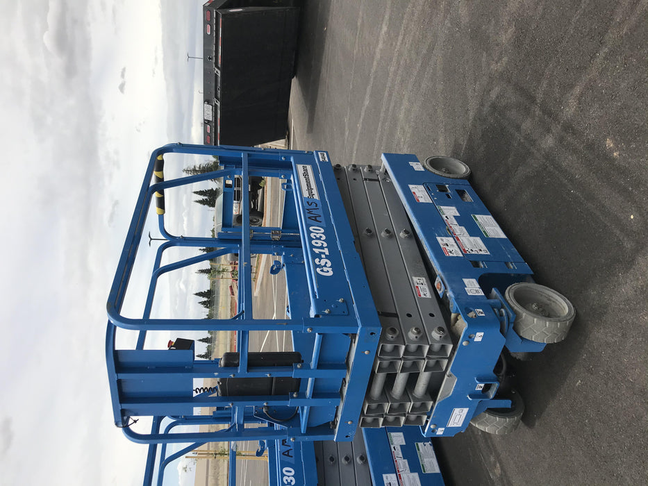 2019 Genie GS-1930 Half Height Swing Gate, 800W Inverter