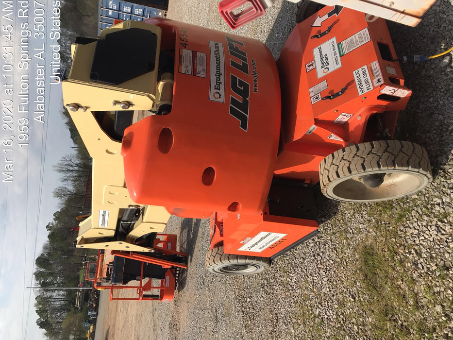 2019 JLG E400AJPN