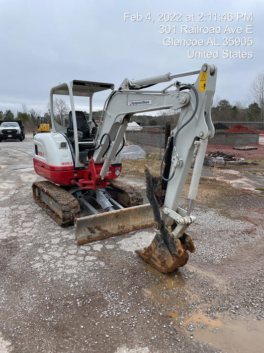 2021 TAKEUCHI TB235-2R