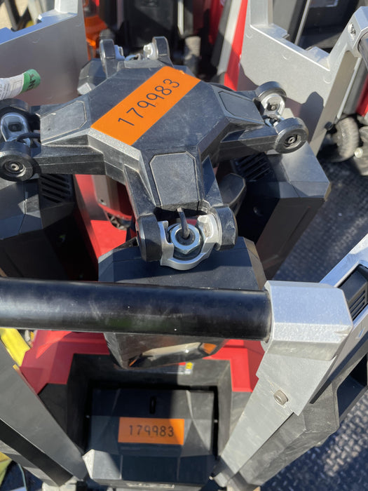 2021 MILWAUKEE MXF041-1XC