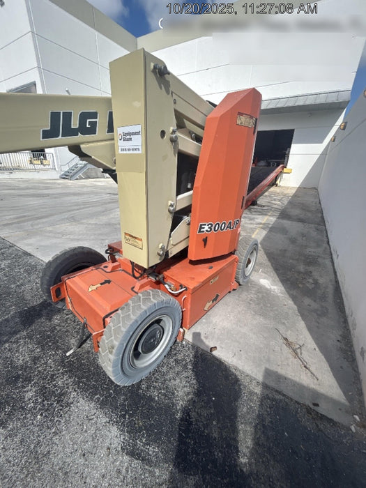 2019 JLG E300AJP