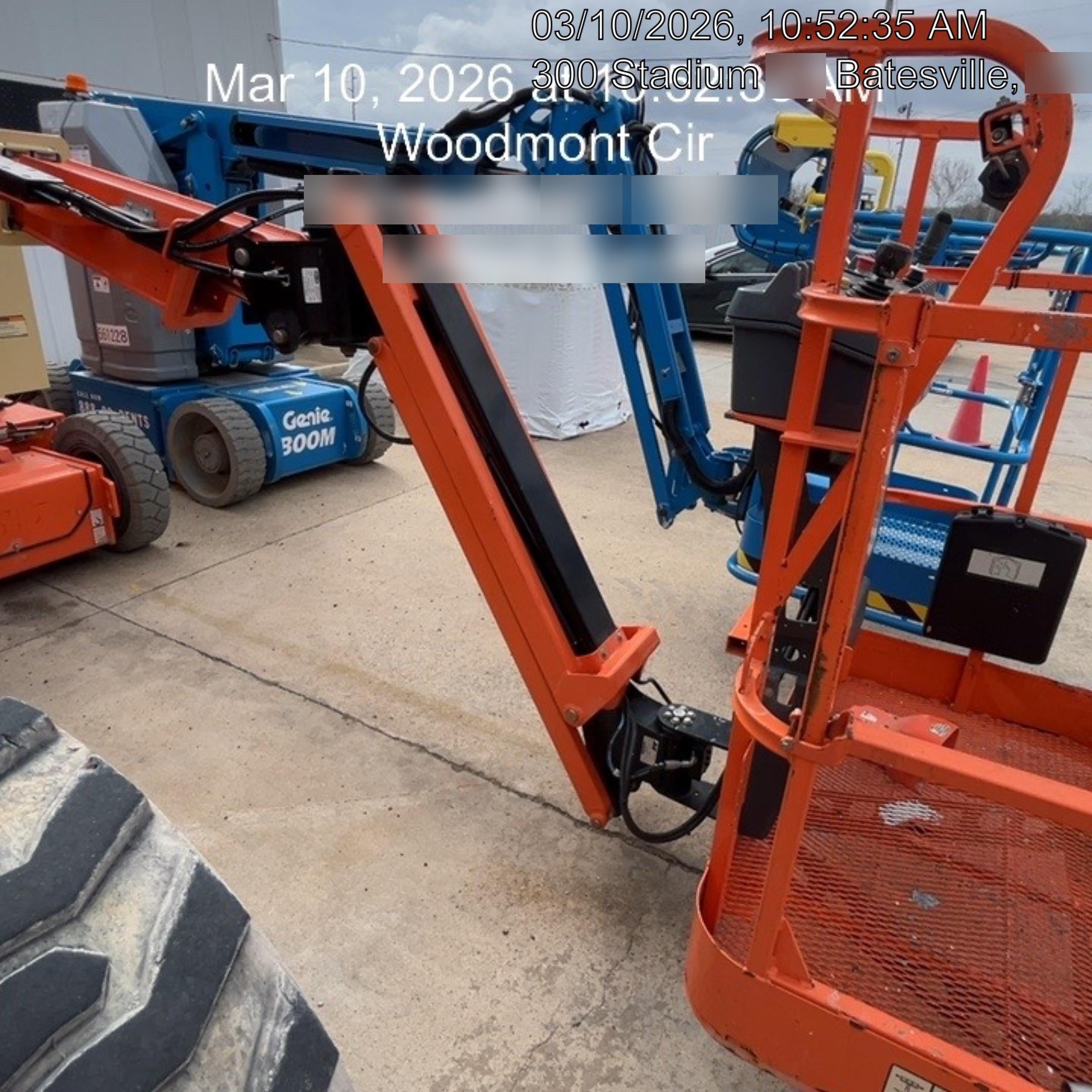 2019 JLG E300AJP