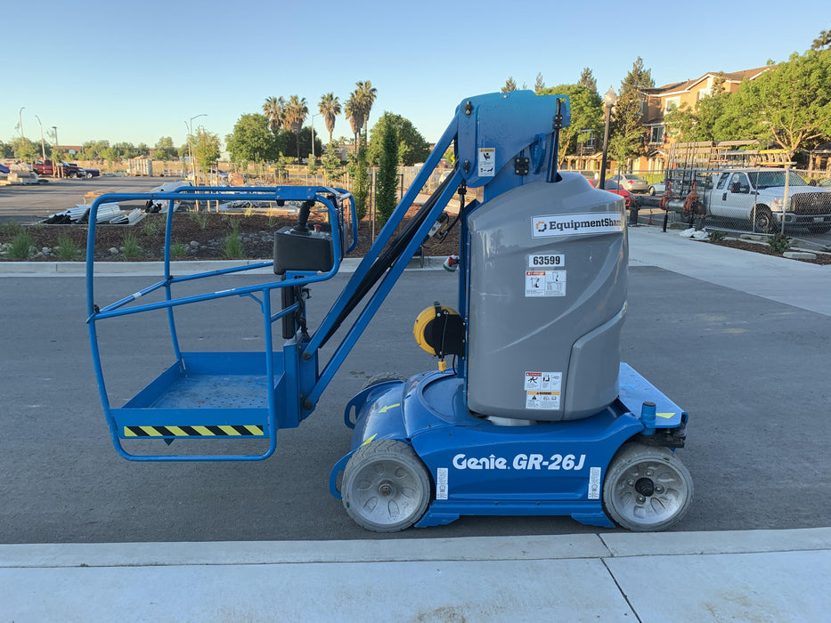 2020 GENIE GR-26J