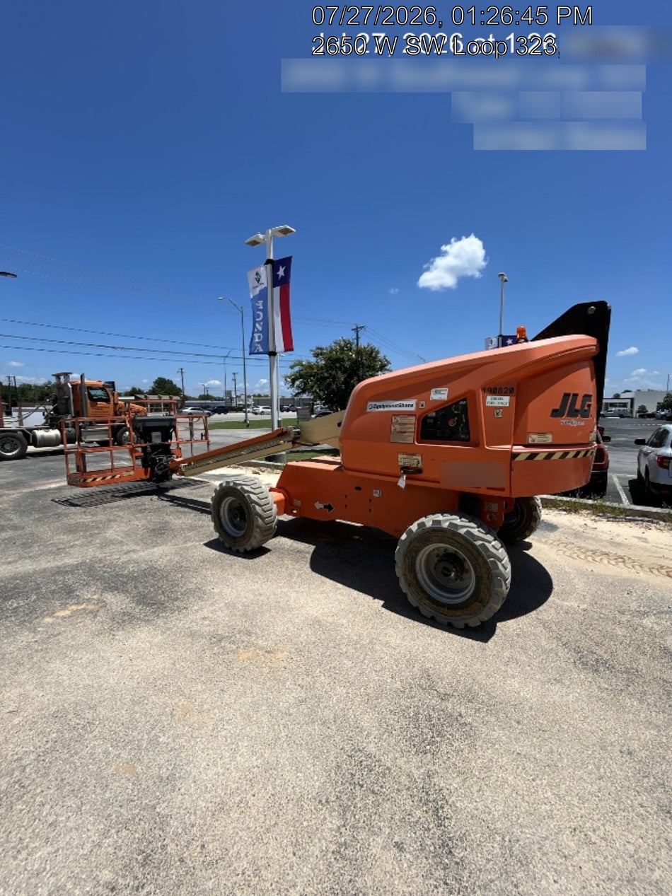 2021 JLG 400S