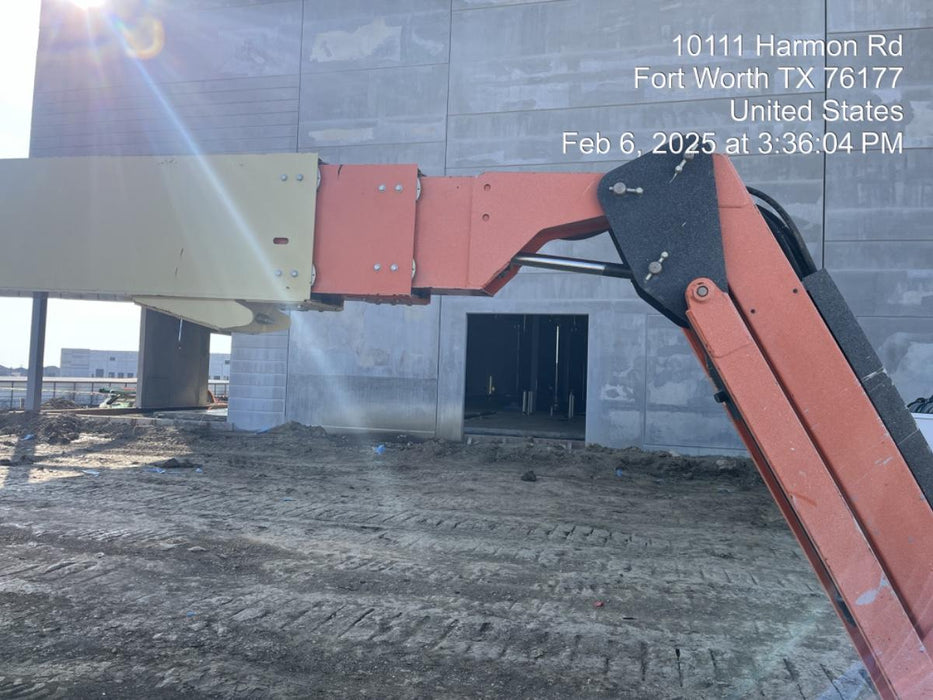 2016 JLG 660SJ