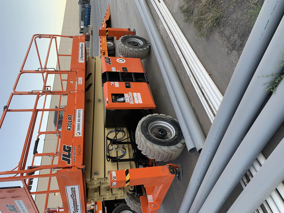 2020 JLG 430LRT