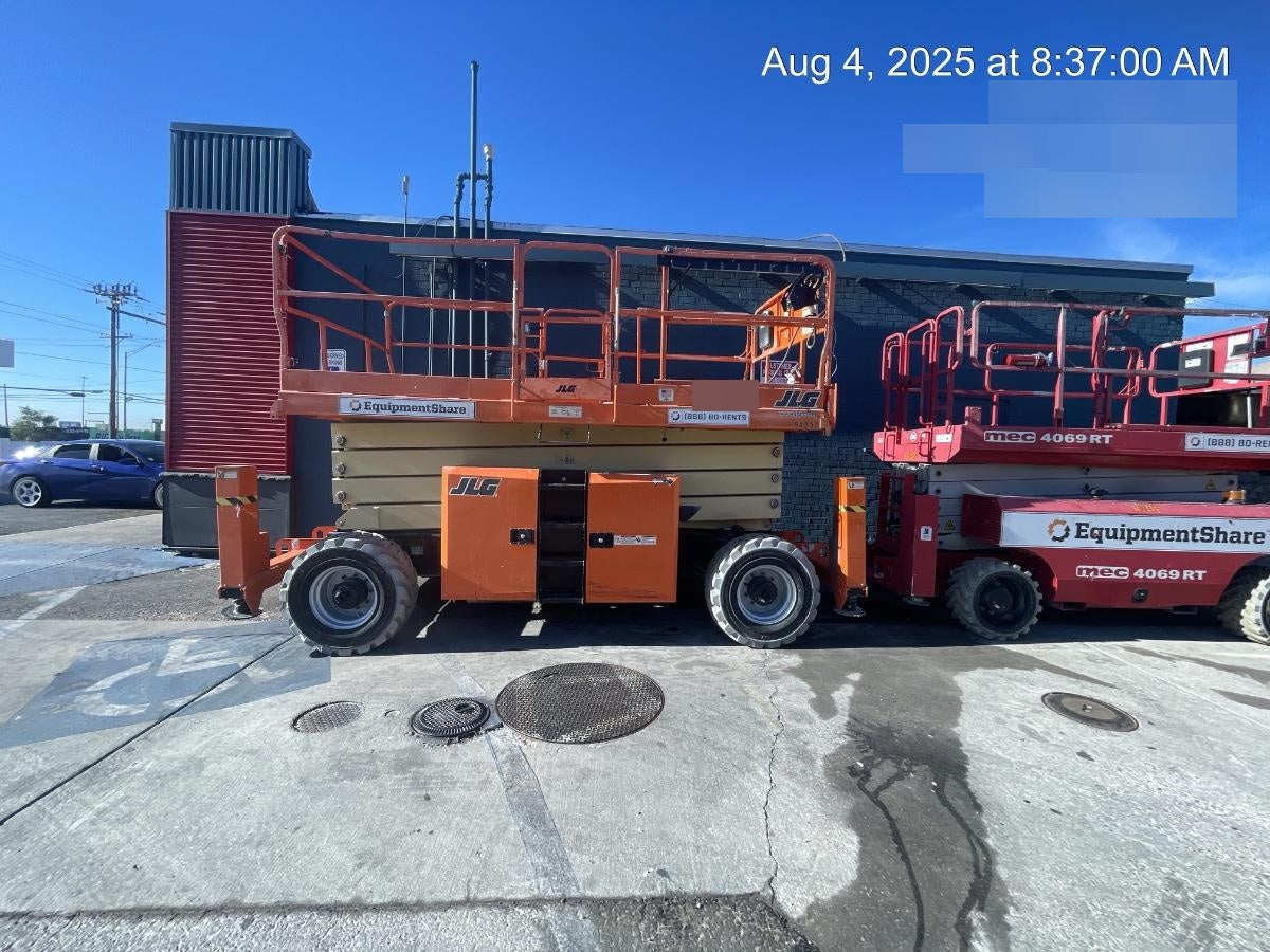 2020 JLG 430LRT