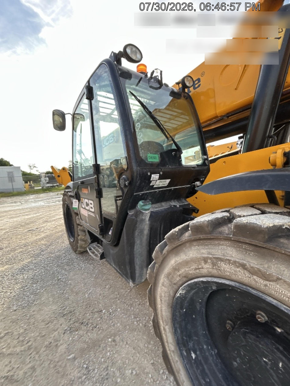 2025 JCB 512-56