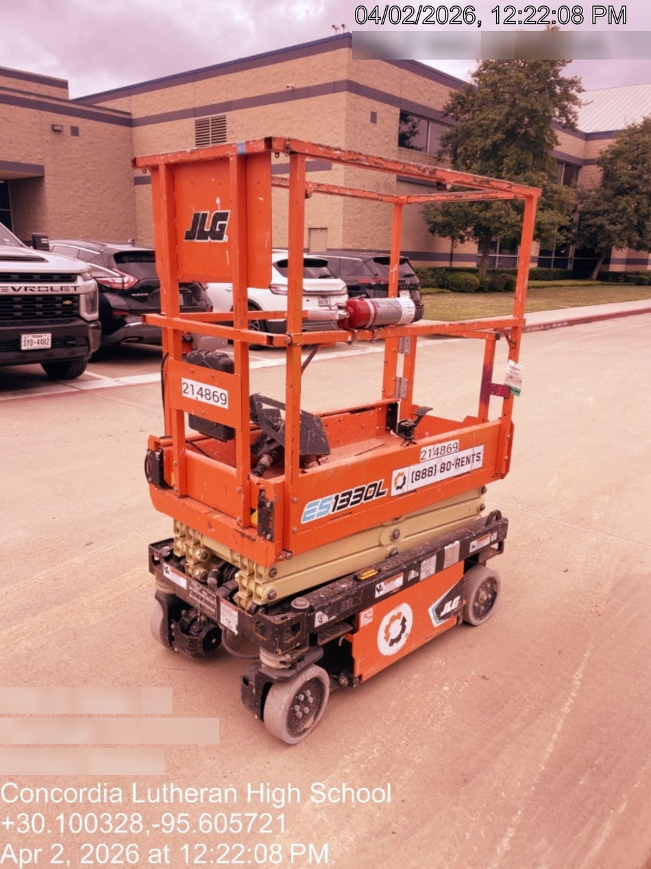 2022 JLG ES1330L