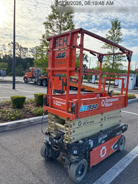 2023 JLG ES1932