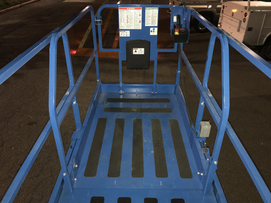 2020 Genie GS-3246 Standard, Folding full height swing gate, 800W Inverter