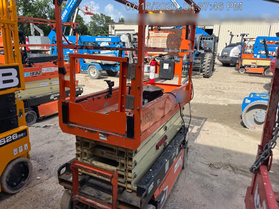 2021 JLG ES1932