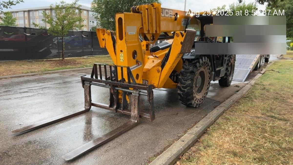2019 JCB 510-56 74 HP, Beacon, Worklights, Aux Hydraulics, Solid Tires, 60" Carriage/Forks