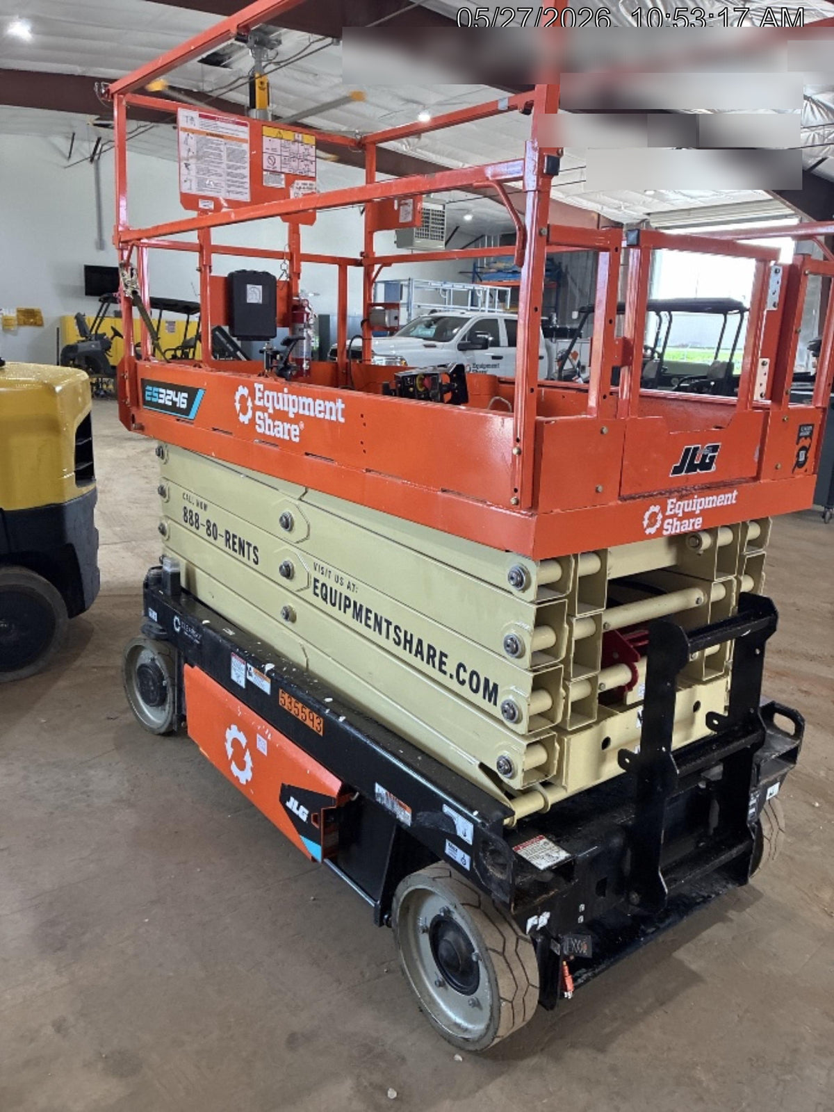 2025 JLG ES3246