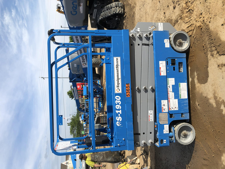 2019 Genie GS-1930 Fixed Rails with Chain Entry