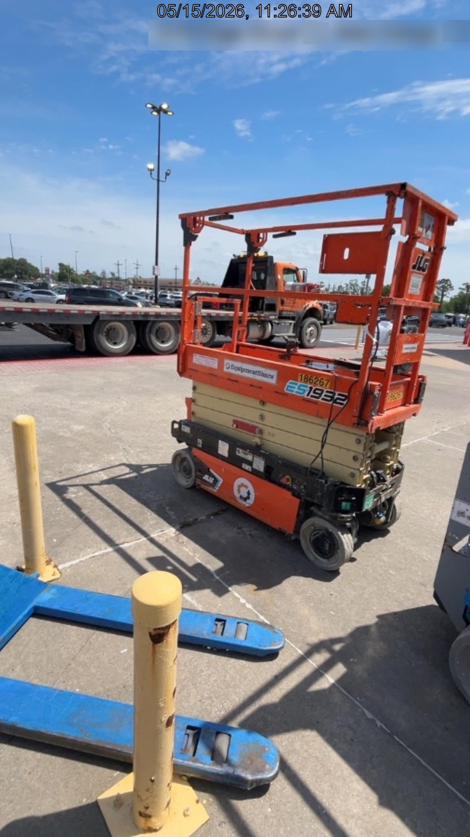 2021 JLG ES1932