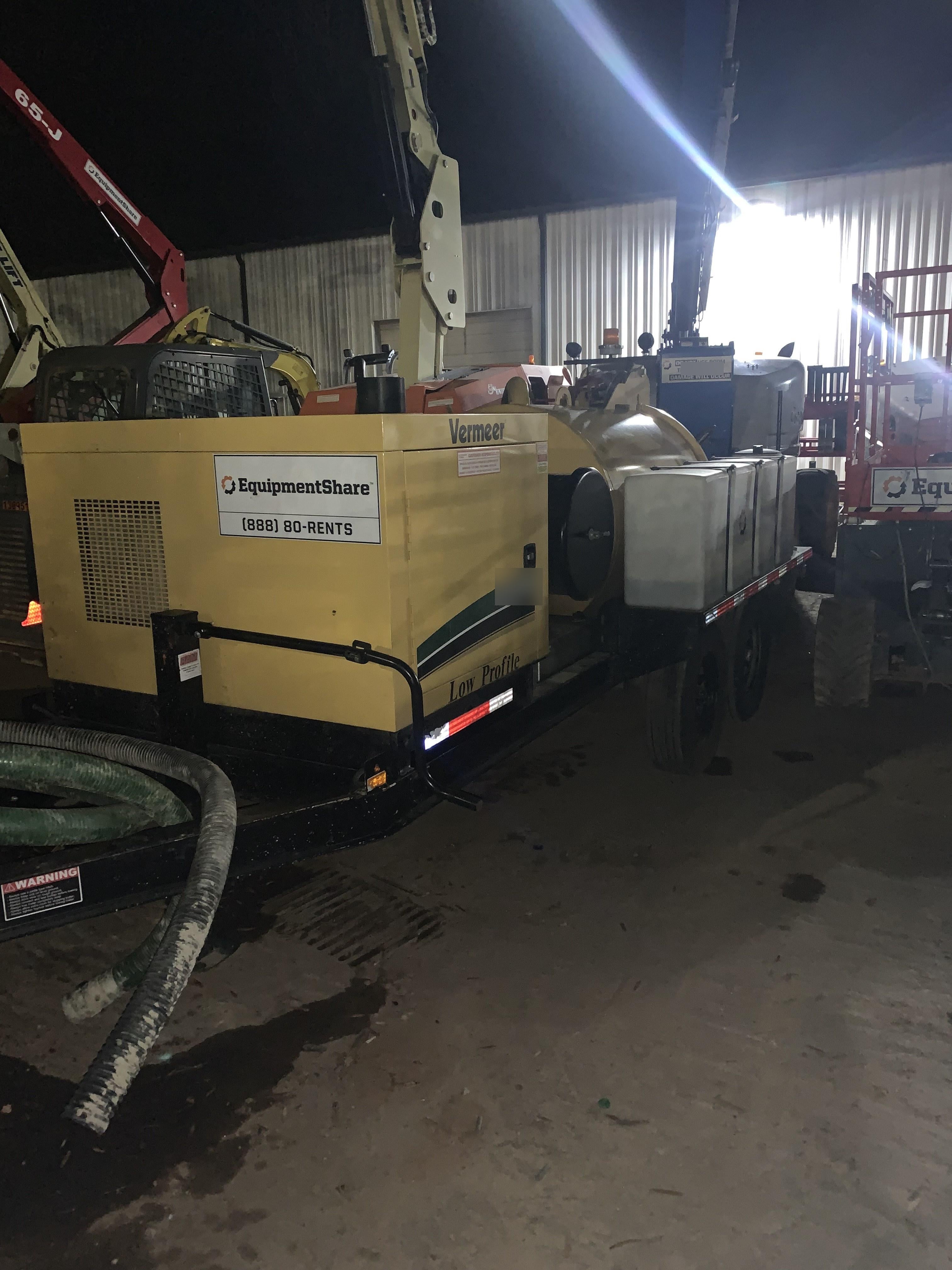 2021 Vac-Tron LP573XDT Kohler Diesel, 500 Gallon Debris Tank w/ Hydraulic Tilt, two (2) 100 Gallon Water Tanks, Low Profile Torsion Axles (12,000 GVWR)