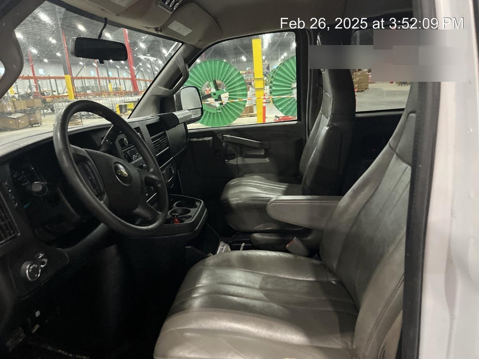 2023 CHEVROLET Express Van - Rental