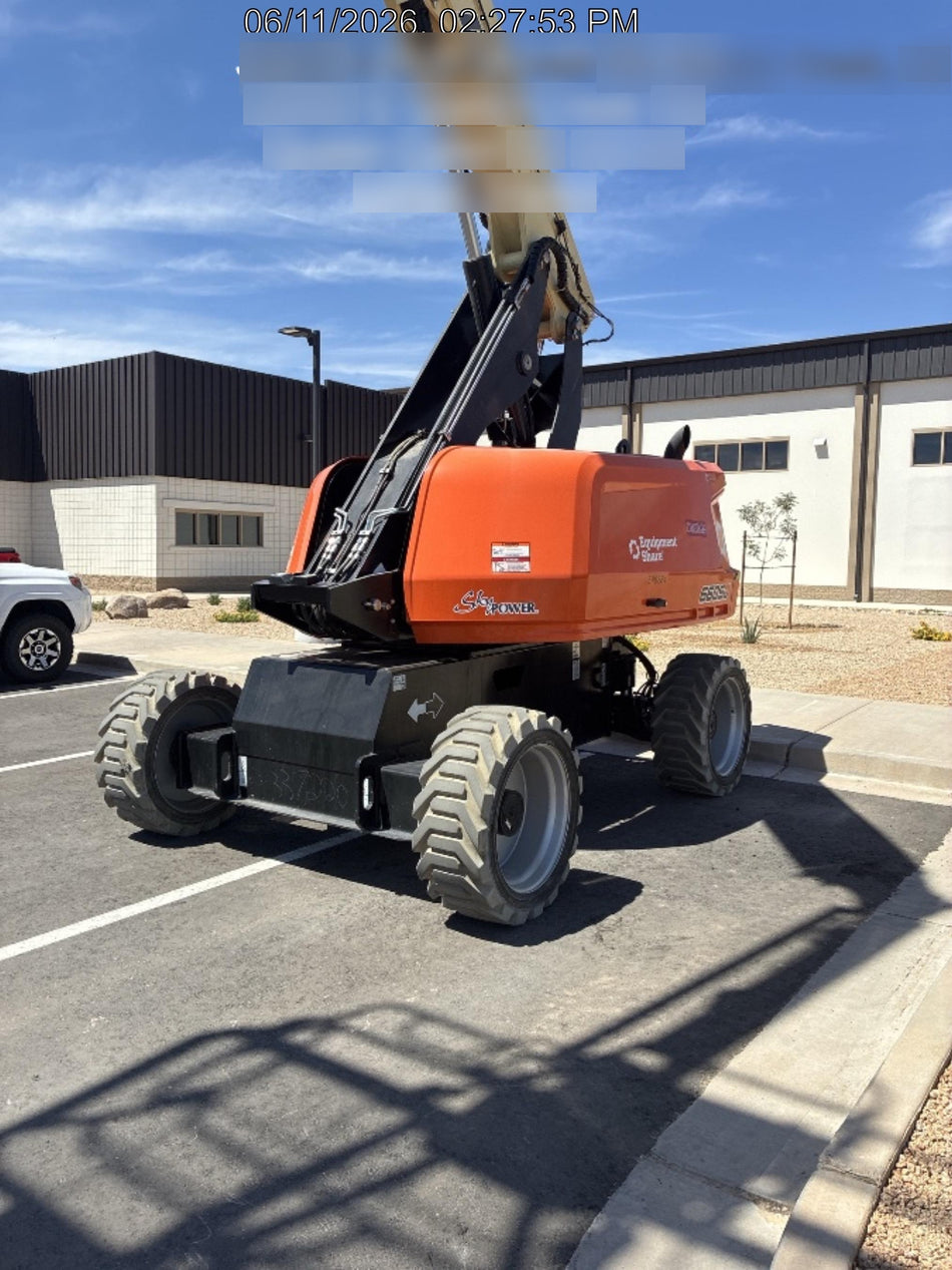 2025 JLG 660SJ
