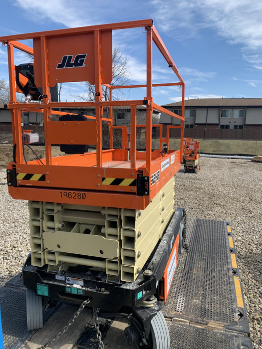 2021 JLG R3246