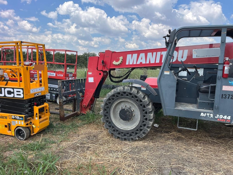 2018 Manitou MTA8044 MTA 8044 - 74 HP T4, Canopy, Worklights/Strobe, Beacon, 66" Carriage, 48" Forks, Solid Tires, Lift Hook, Aux Hydraulics