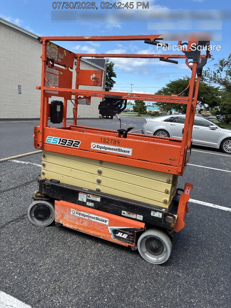 2021 JLG ES1932