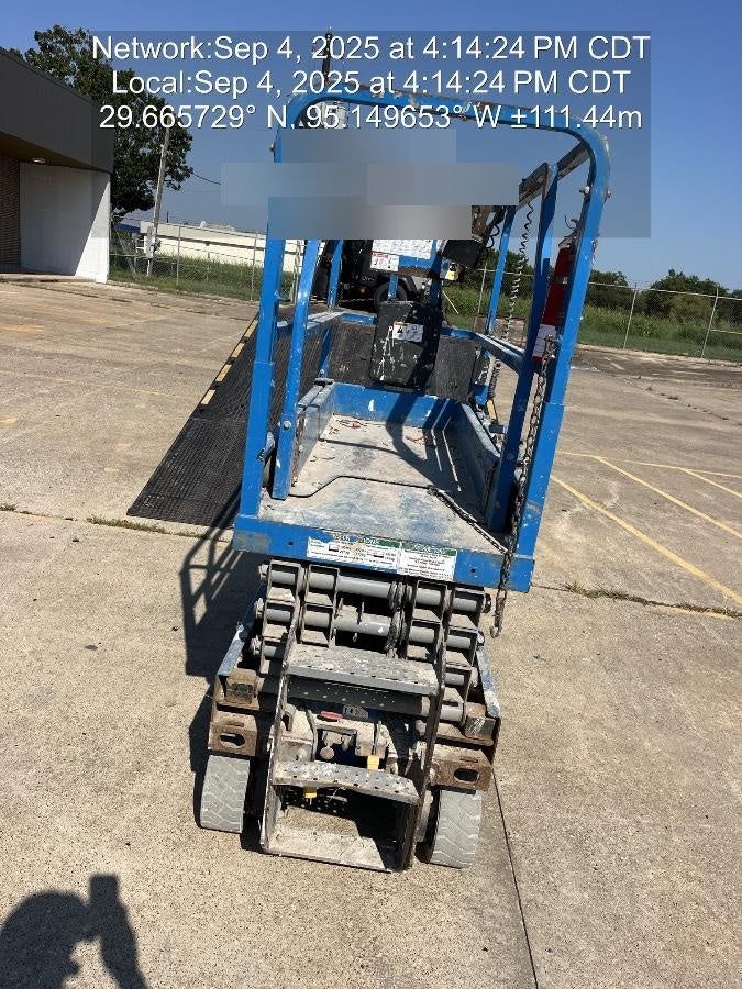 2017 Genie GS-1930 Genie GS-1930 Lift w/Fixed Rail and Chain Entry