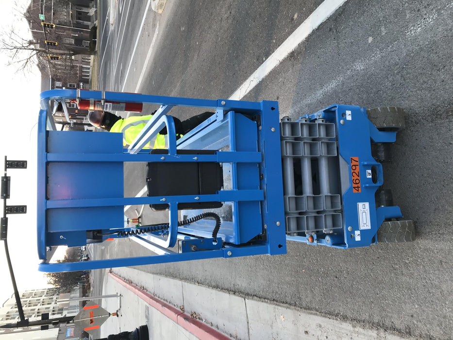 2019 Genie GS-1930 Fixed rails with chain Entry