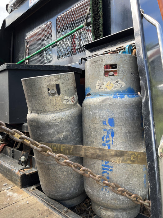 2021 Lincoln Electric Ranger 305 LPG LPG One-Pak (includes undercarriage, tank holder & tank strap) ORANGE