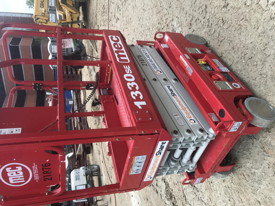 2019 MEC 1330SE MEC 1330SE w/ES Track Hardware, Full Extended 2 Year Warranty