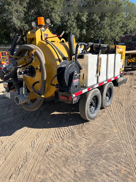 2023 Vac-Tron LP573XDT T4 Koehler Diesel Engine, 500 Gallon Debris Tank, x2 100 Gallon Water Tanks