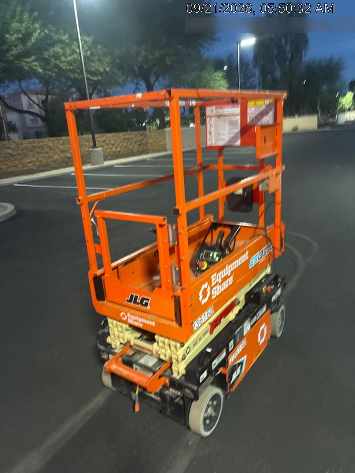 2022 JLG ES1330L