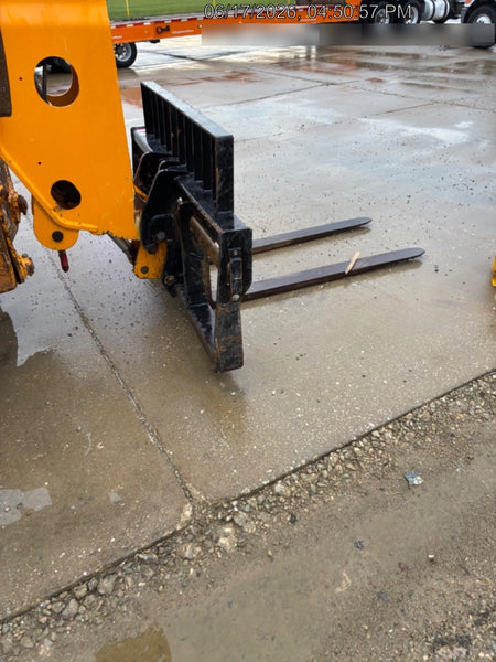 2022 JCB 510-56