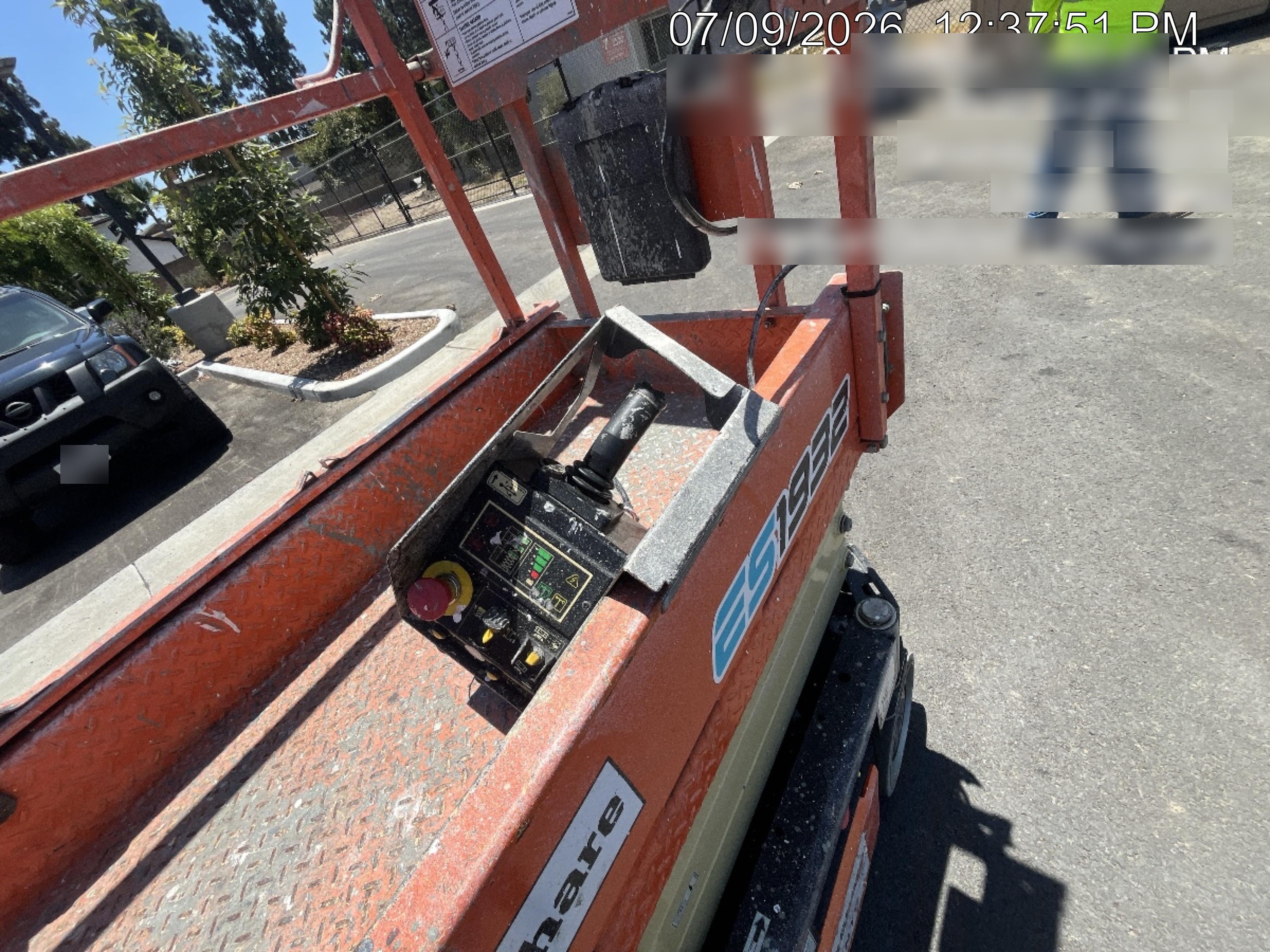 2022 JLG ES1932