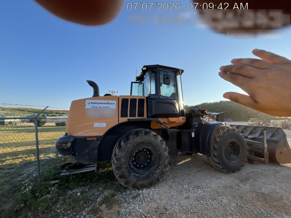 2022 CASE 621G